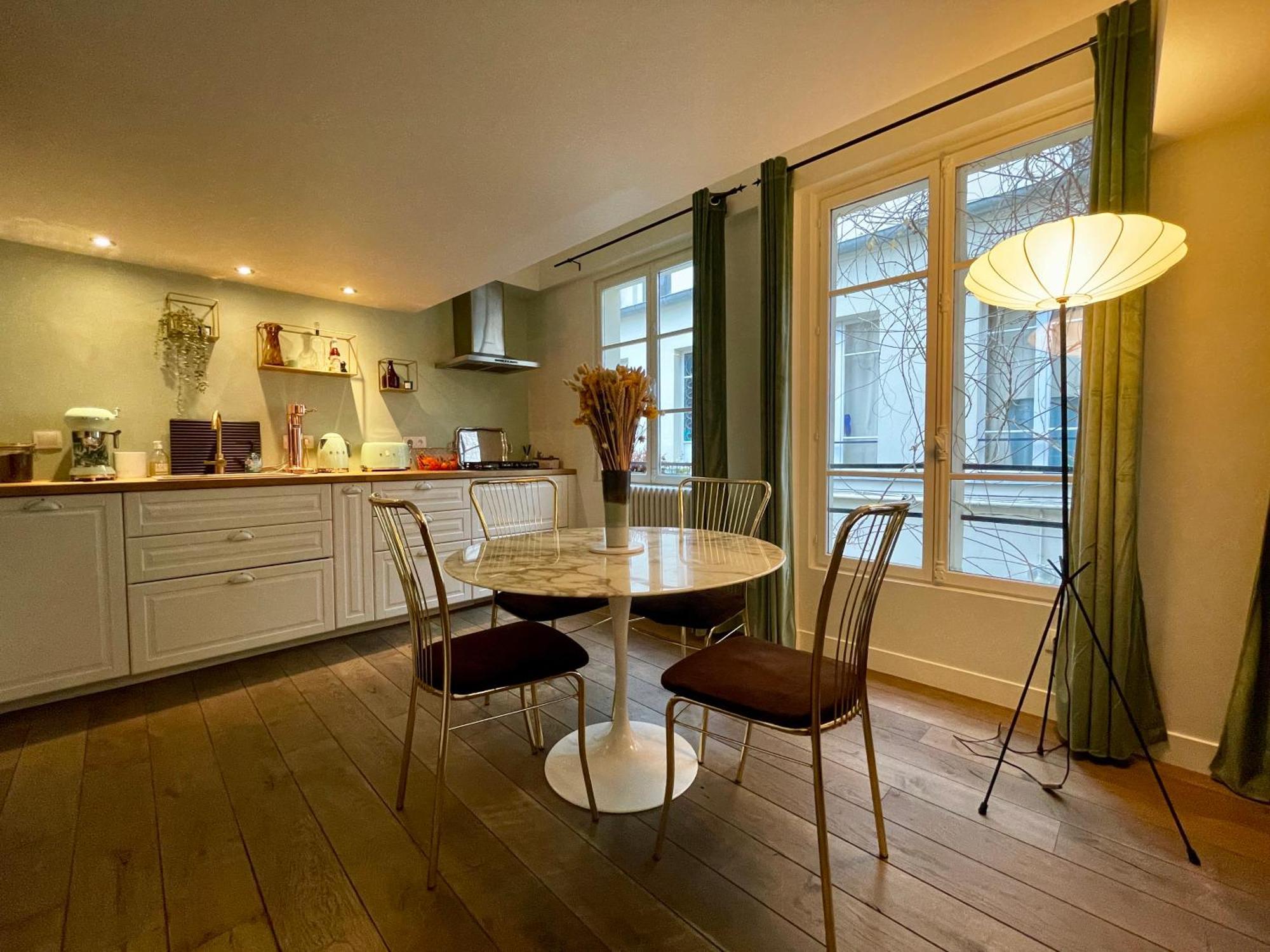 Maison Marais - Calme Et Terrasse Appartement